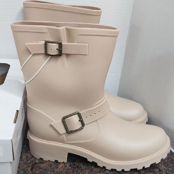 Serra Women's Tan Rain Boots....SIZE 9 - Picture 4 of 5